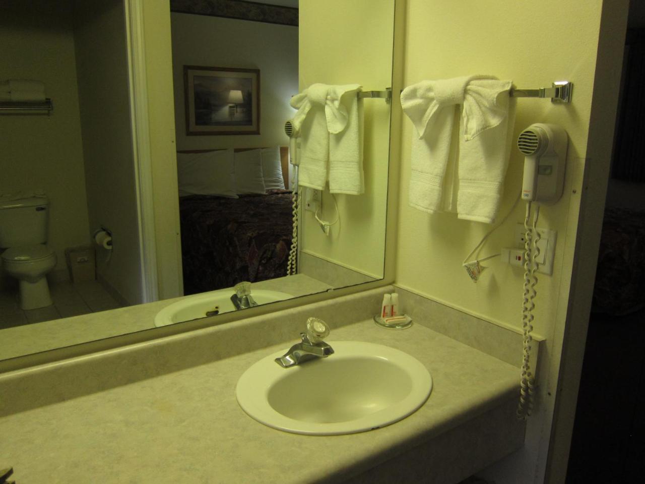 Days Inn By Wyndham Ocean Shores Bilik gambar