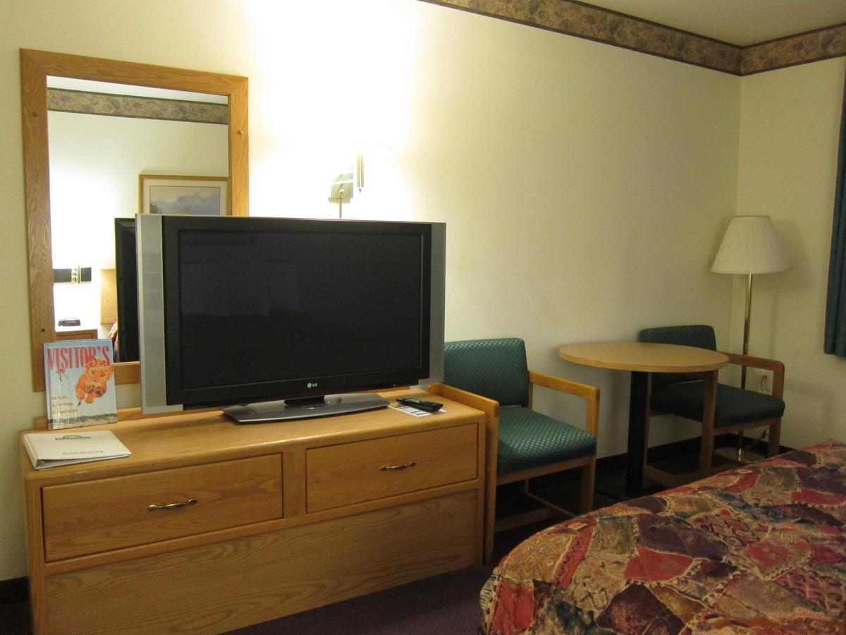 Days Inn By Wyndham Ocean Shores Bilik gambar